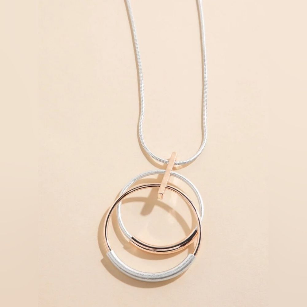 Ricki's New With Tag Long Silver Necklace With Circle Pendants - Picture 2 of 8